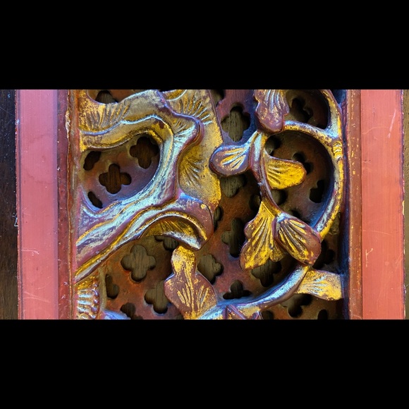 ANTIQUE ORIENTAL HAND CARVED RED And GOLD WALL PLAQUES - Picture 9 of 14